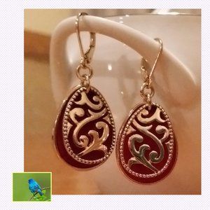 💖Red Velvet /Gold Design/Dangling Earrings